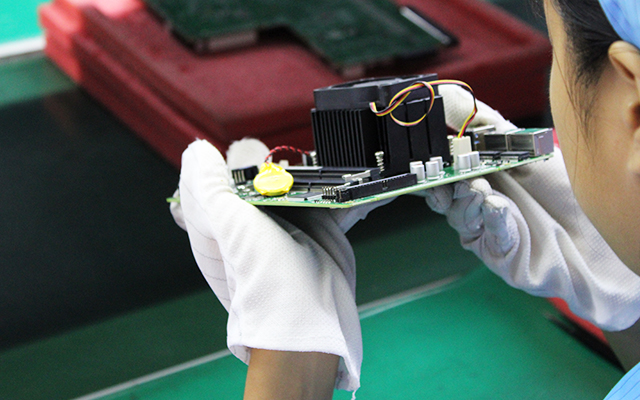 D3000M飛騰主板——強(qiáng)勁芯、多功能接口