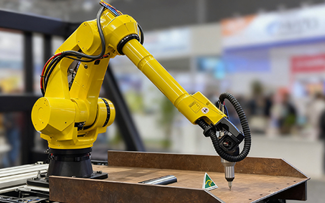 D2000飛騰瘦客戶機(jī)，為工業(yè)發(fā)展提供便捷、高效的核心硬件